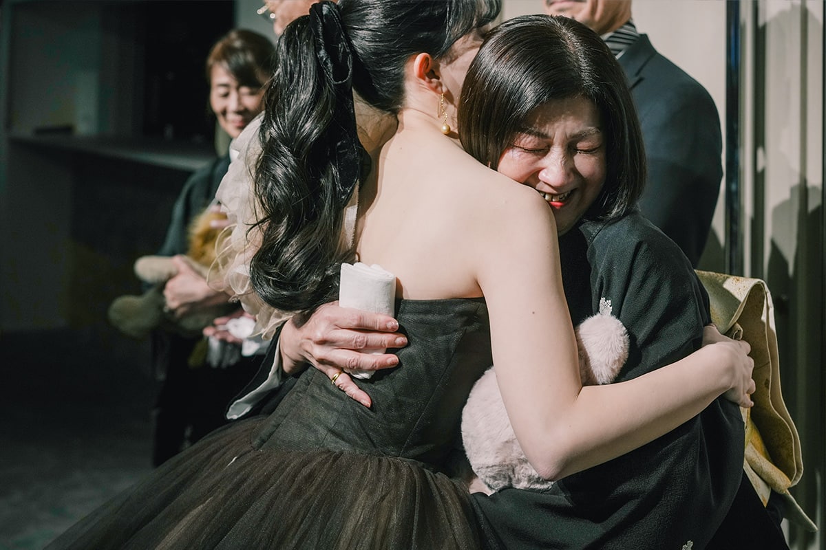 光と祝福が彩る、アートのような結婚式 イメージ