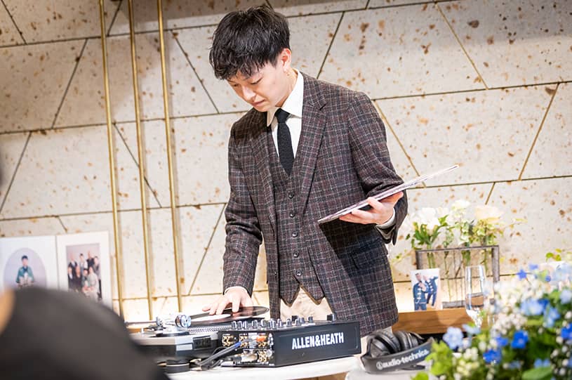 音楽と料理でゲストをもてなす少人数ウエディング　イメージ