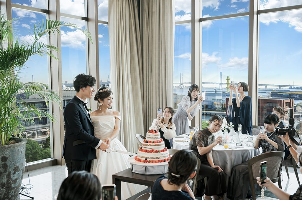 みなとみらいの絶景×おふたりらしい演出に乗せて未来へ出航！　レポート