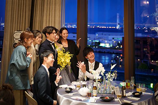 みなとみらいの絶景×おふたりらしい演出に乗せて未来へ出航！　レポート